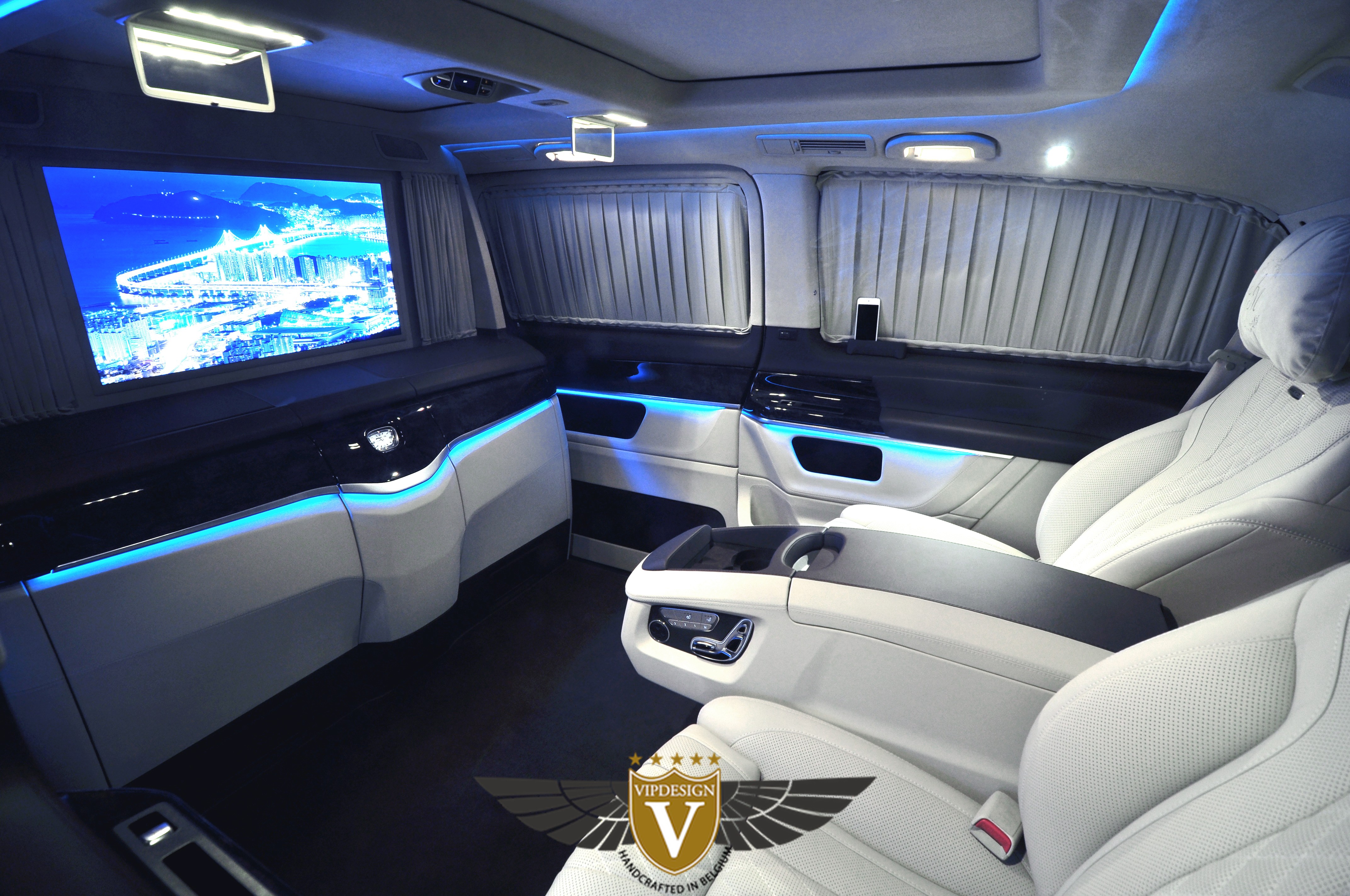 Mercedes V-class V8 - Mercedes V-Class - VIPdesign